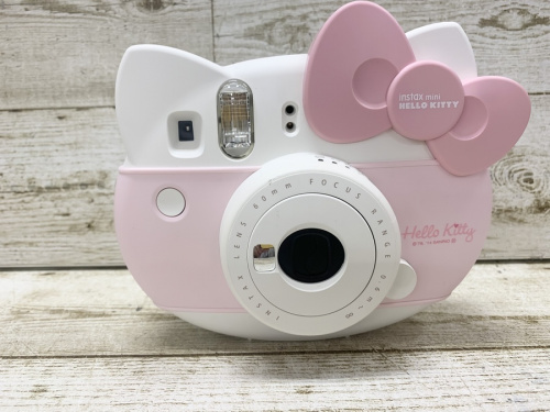 フジフィルムのインスタントカメラ