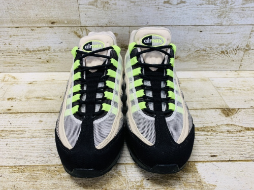 スニーカーのNIKE
