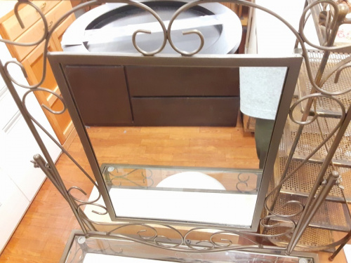 【美品】アンティークドレッサー（ビーカンパニー） ドレッサー 美品 美品】アンティークドレッサー（ビーカンパニー