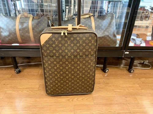 LOUIS VUIITTONのルイヴィトン