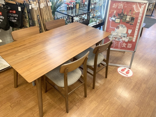 家具のダイニング