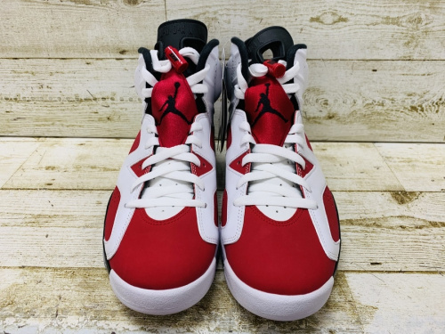 スニーカーのJORDAN