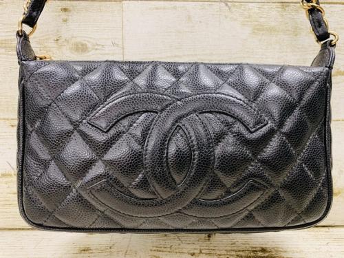 バッグのCHANEL