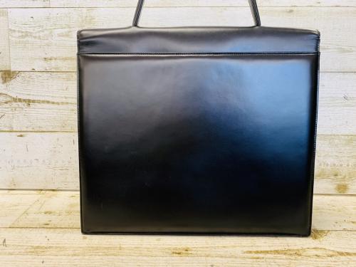 GIVENCHYのジバンシィ