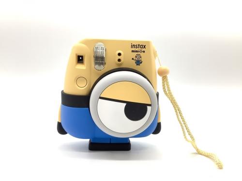 コンパクトカメラのインスタントカメラ
