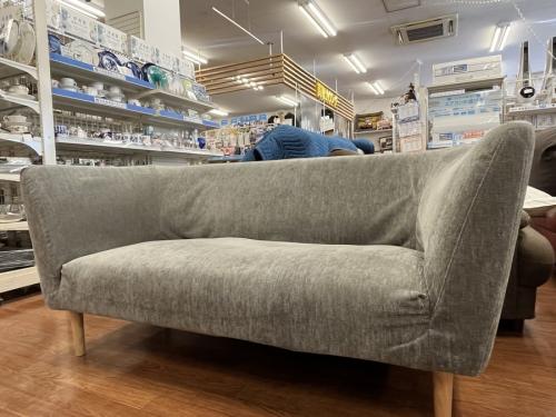 家具のソファ
