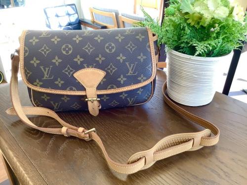 ブランド・ラグジュアリーのLOUIS VUITTON