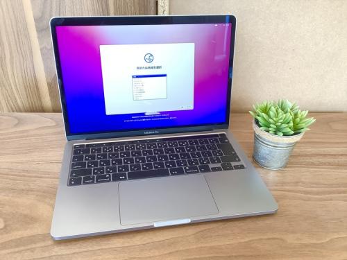 デジタル家電のMacBook Pro