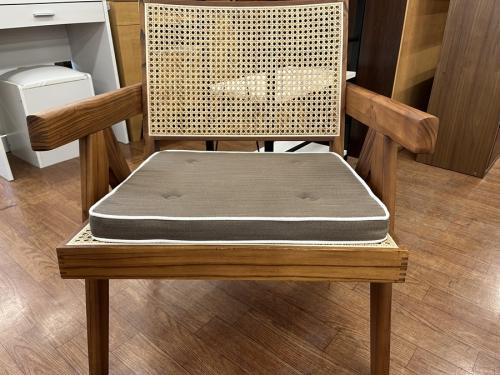 インテリアのイージーチェア