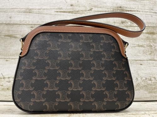 カメラバッグのセリーヌ