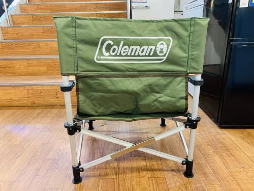 アウトドアチェアのアウトドアテーブル