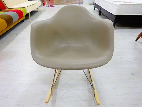 Vitraのシェルチェアのご紹介です！！【京都宇治店】 ｜2017年02月18日 