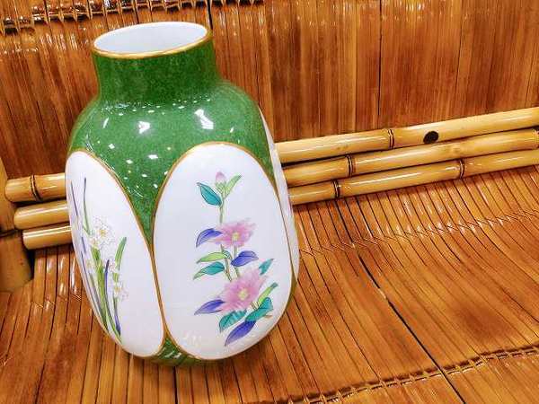 香蘭社　花瓶　茶席の花 香蘭社「茶席の花」 花瓶 金彩 4面花絵 - メルカリ