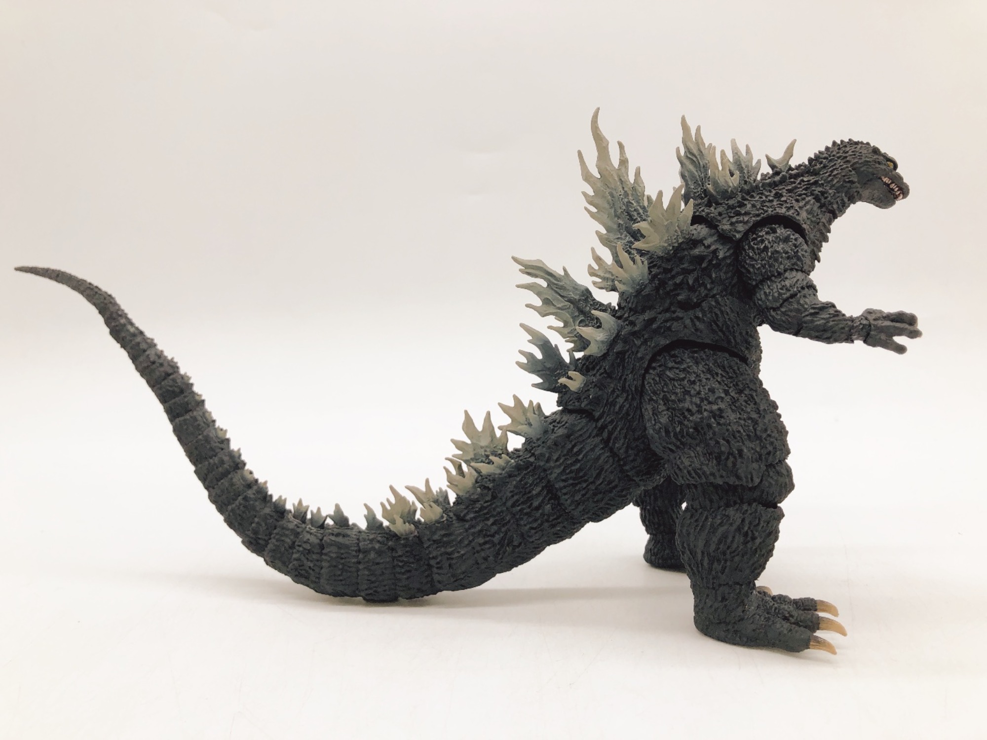 おもちゃ買取強化中】s.h.monsterartsゴジラ2002のフィギュアのご紹介