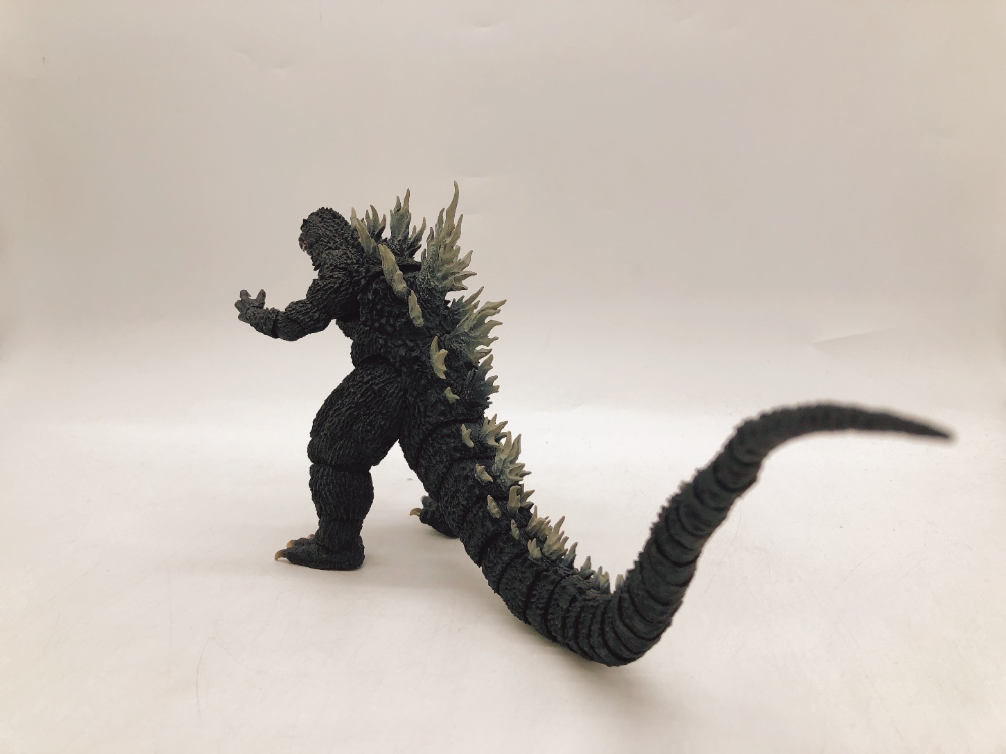 おもちゃ買取強化中】s.h.monsterartsゴジラ2002のフィギュアのご紹介