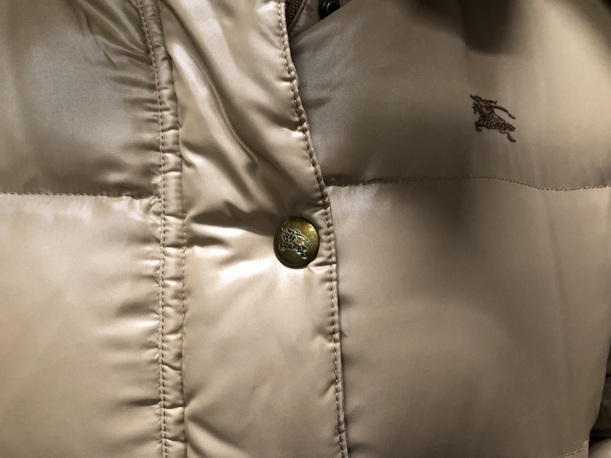 BURBERRY BLUE LABEL（バーバリーブルーレーベル）ダウンジャケットの