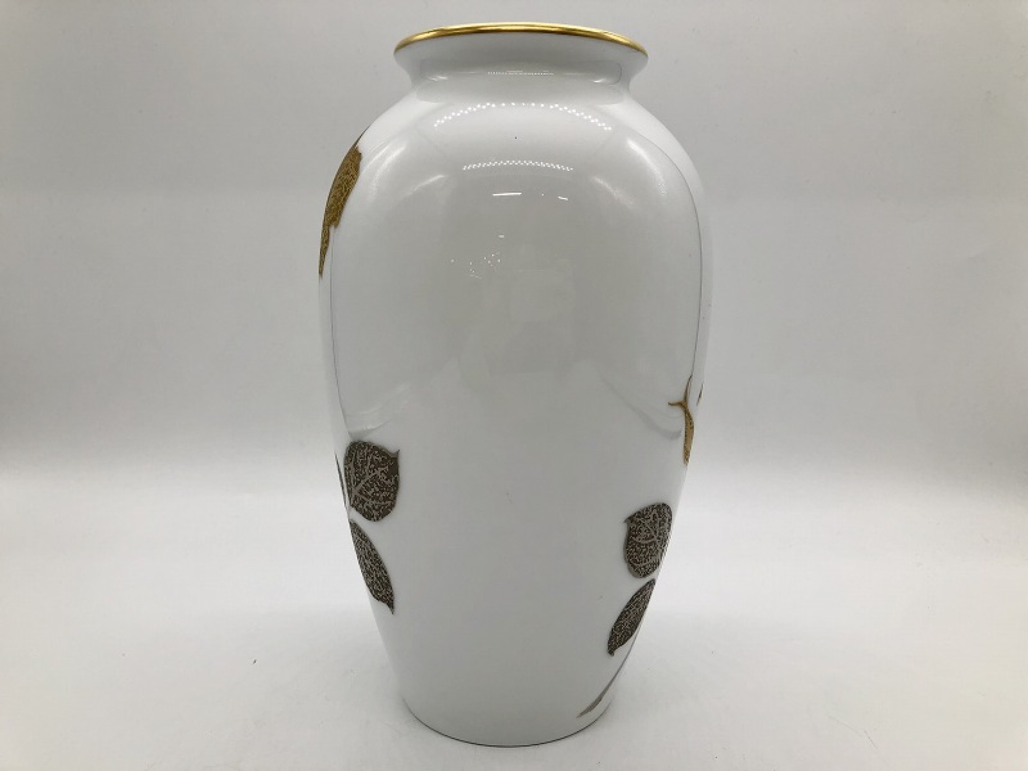 (新品未使用)大倉陶園大花瓶 2317 大倉陶園 梅 椿 鳥 金彩 花瓶 未使用 - メルカリ