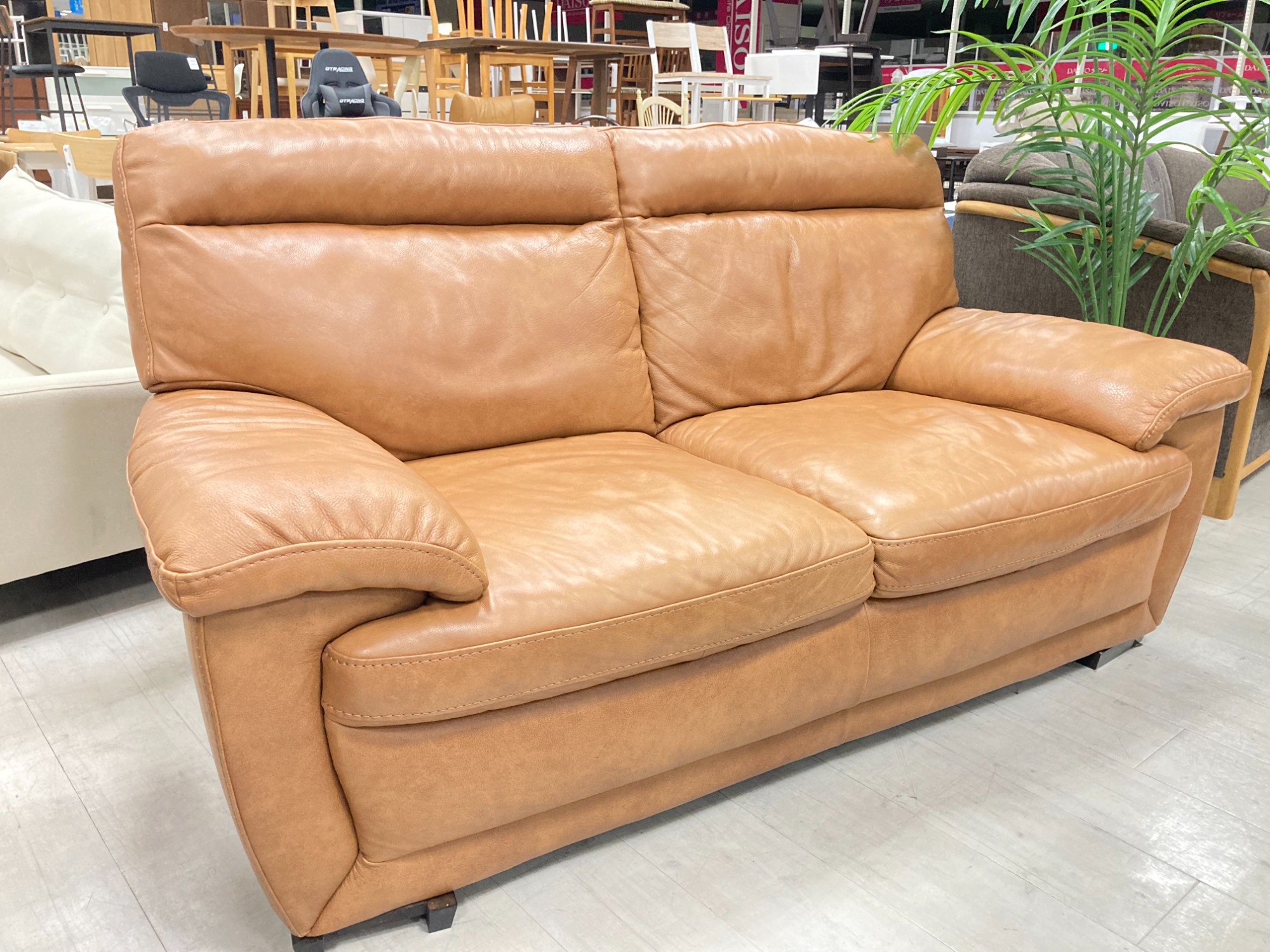 ニトリの2人掛けソファー(ブラウン)です！！！