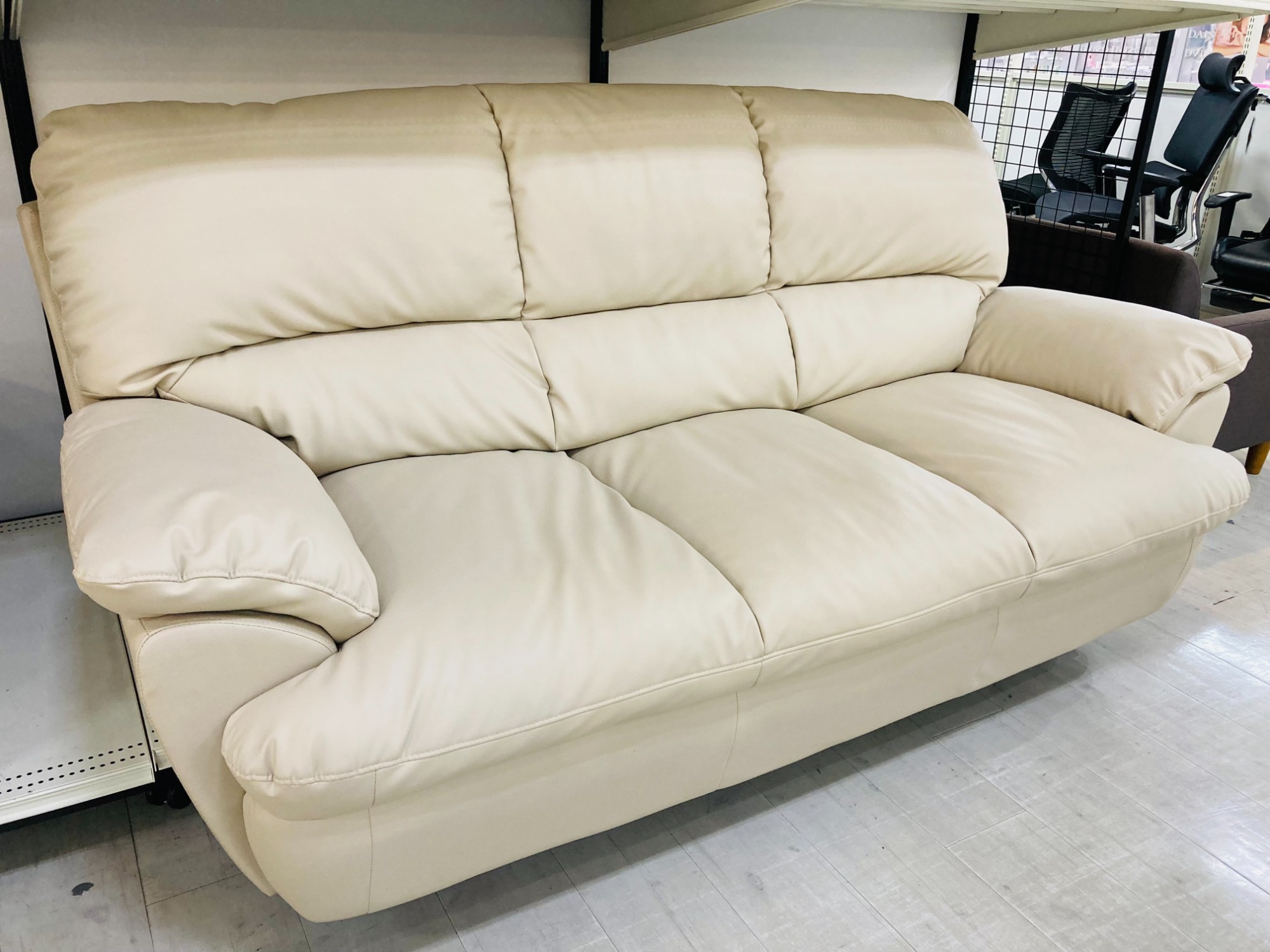 【超美品】ニトリ 3人掛けソファ ニトリ ソファー ソファ 3人掛け 電動布張りテーブル付き