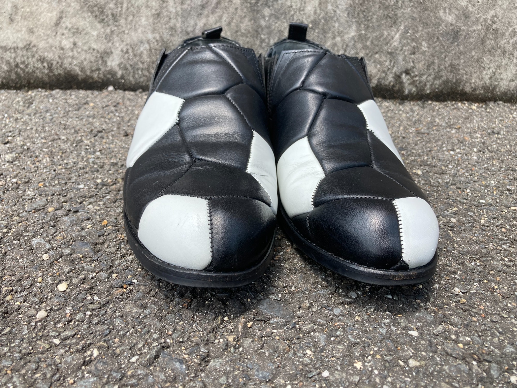 COMME des GARÇONS サッカーボールデザイン シューズ SALE) COMME des GARCONS Football Leather Shoes Black,White
