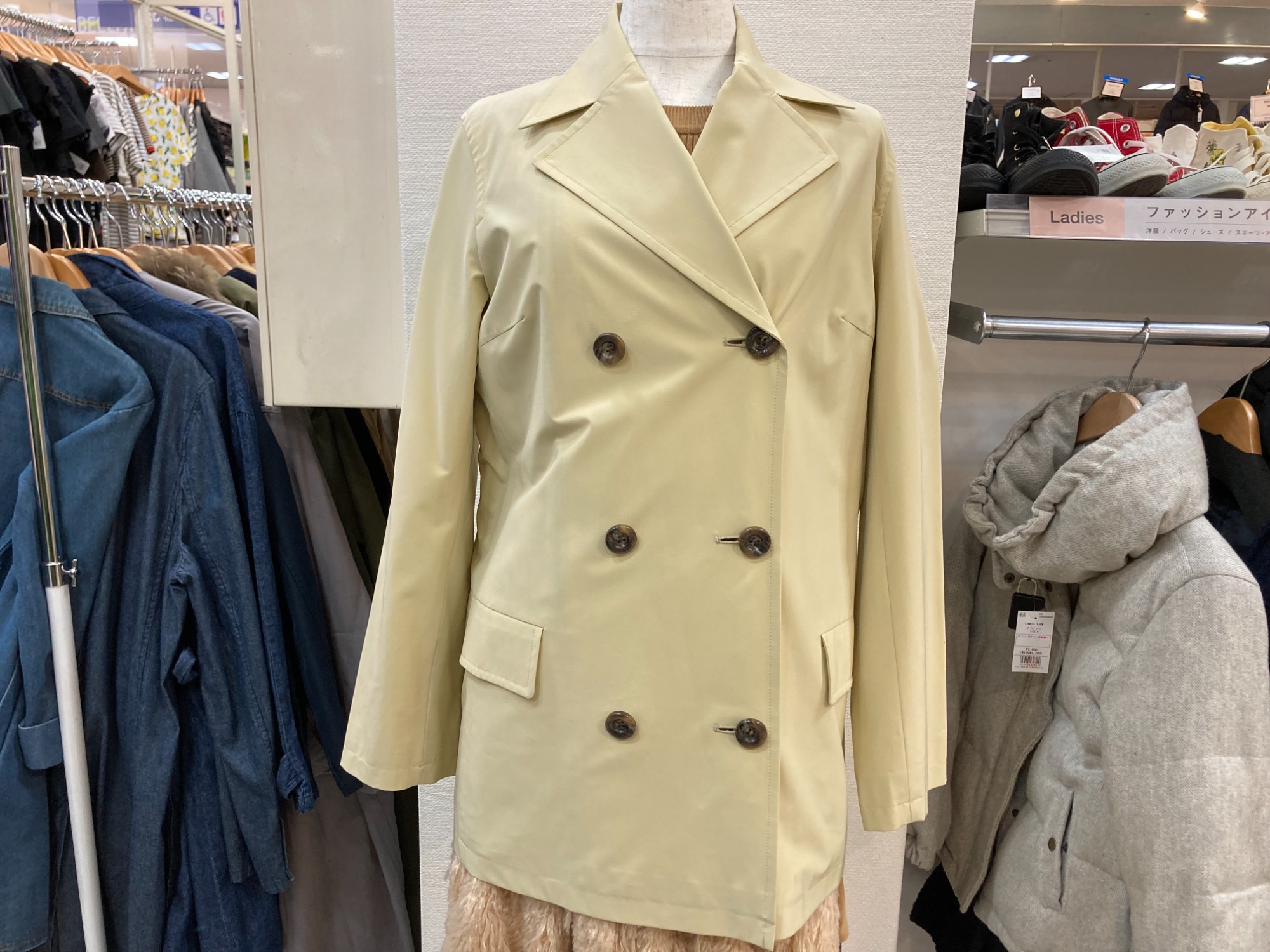 スマホで購入】BURBERRY LONDON(バーバリーロンドン)のトレンチコート