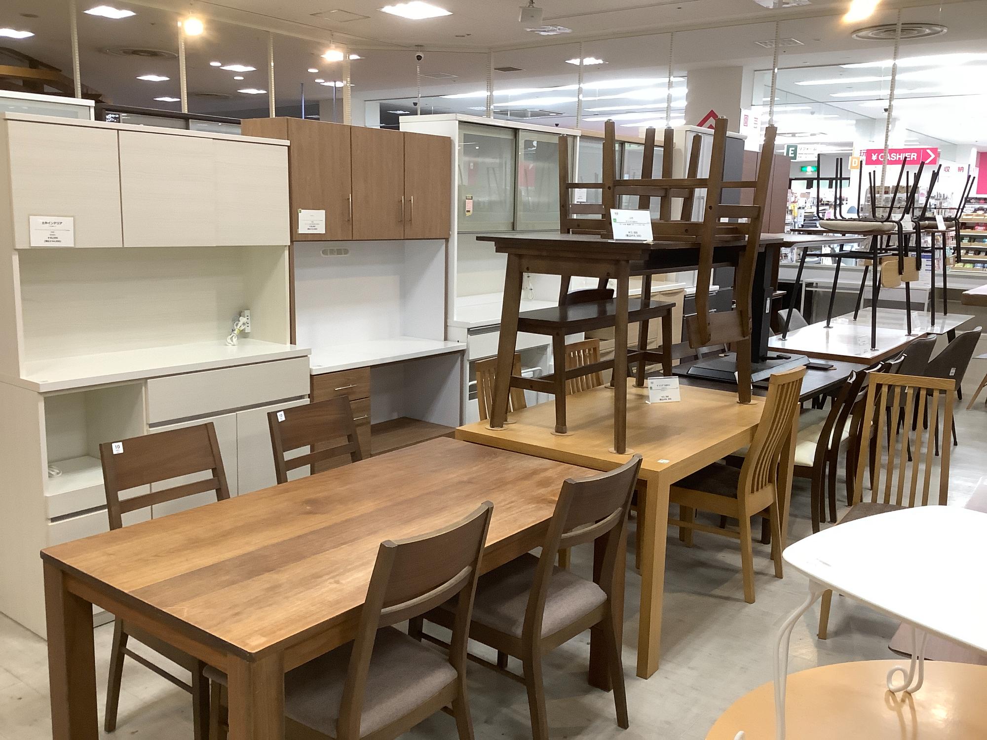 様々な家具取り揃えております】ニトリのキッチンカウンターのご紹介