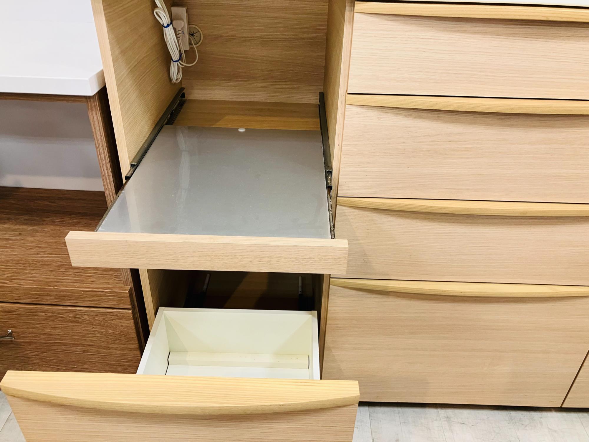 様々な家具取り揃えております】Pammounaのレンジボードのご紹介です