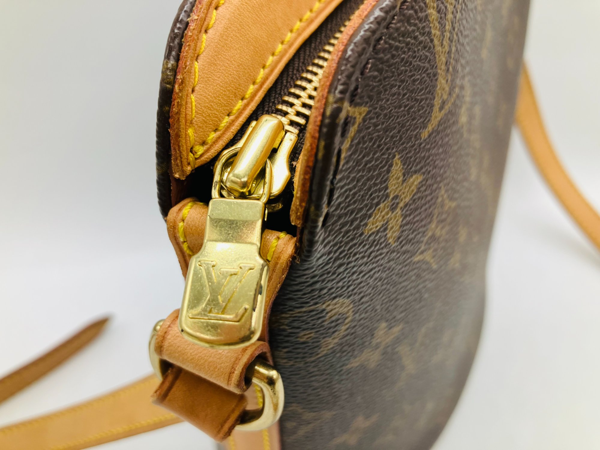 美品　LOUIS VUITTON モノグラム ドルーオ　使用極少 Louis Vuitton / ルイヴィトン】モノグラム ショルダーバッグ ドルーオ
