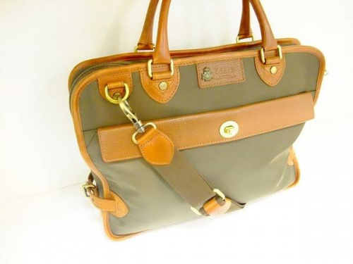 ルイヴィトン（LOUIS VUITTON）のコーチ（COACH）