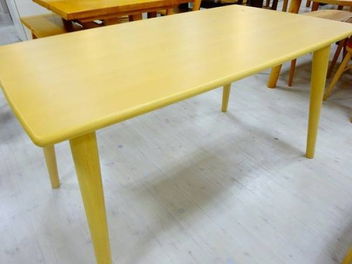 ダイニングの大塚家具