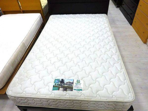 ベッドの中古家具