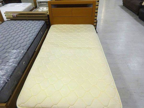 ベッドの中古家具