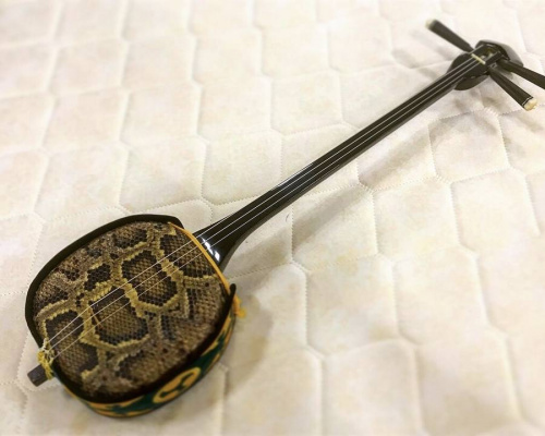 楽器　三線の沖縄　三線　