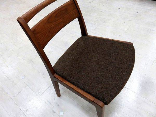 中古家具　京都　多数のダイニングテーブル　京都