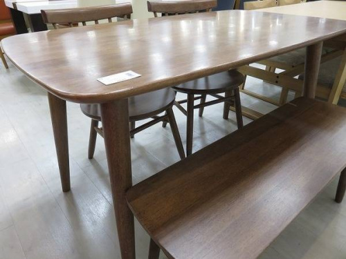 ダイニングセットの京都 家具 ブランド