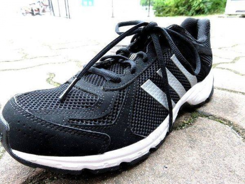 スニーカー　京都