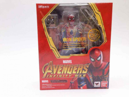 アベンジャーズのフィギュア