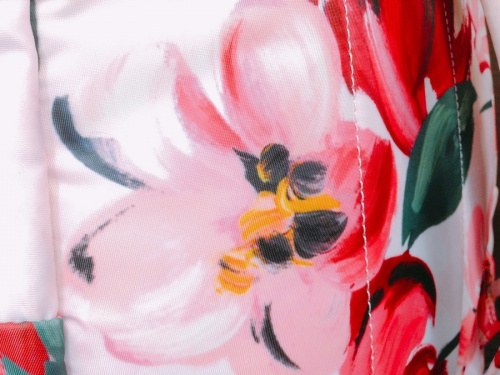 中古　バッグの花柄