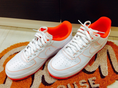 ローカットスニーカーのNike（ナイキ）