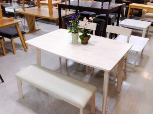 家具のダイニングセット