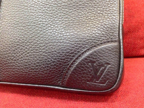 LOUIS　VUITTON（ルイ・ヴィトン）のビジネスバッグ