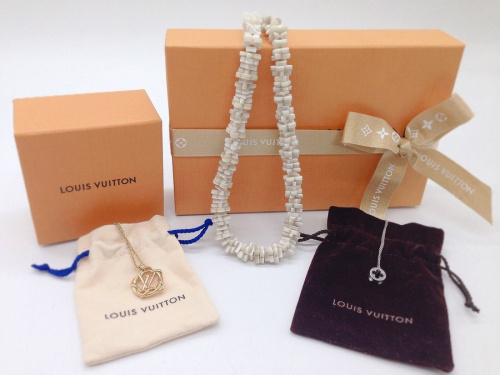 LOUIS　VUITTON（ルイ・ヴィトン）のネックレス