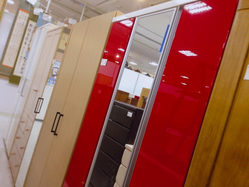 家具のワードローブ