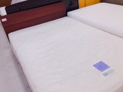 クイーンベッドのシングルベッド