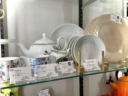 食器 買取のリサイクルショップ