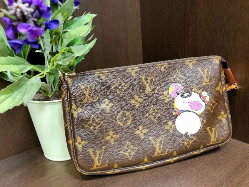 ブランド・ラグジュアリーのLOUIS VUITTON