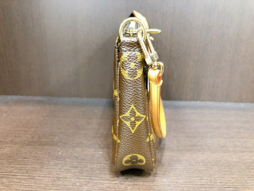 ポシェットのバッグ