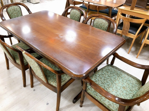 家具のダイニングセット