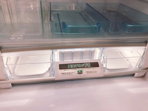 大型冷蔵庫のHITACHI（ヒタチ）