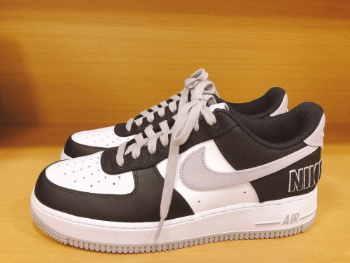 スニーカーのNIKE